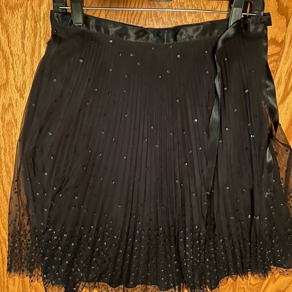 Dresses & Skirts - Express Black Sequin Tulle Skirt, size 5/6